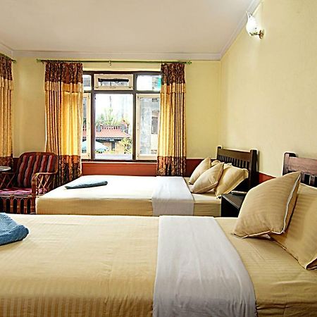 Готель Kathmandu Garden House Екстер'єр фото
